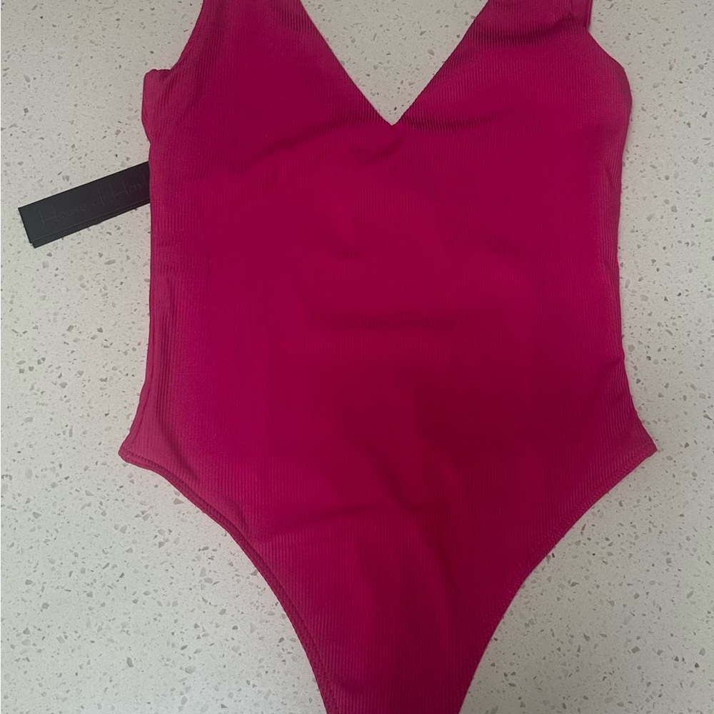 House of Harlow 1960 Ribbed V-Neck Bodysuit in Fuchsia